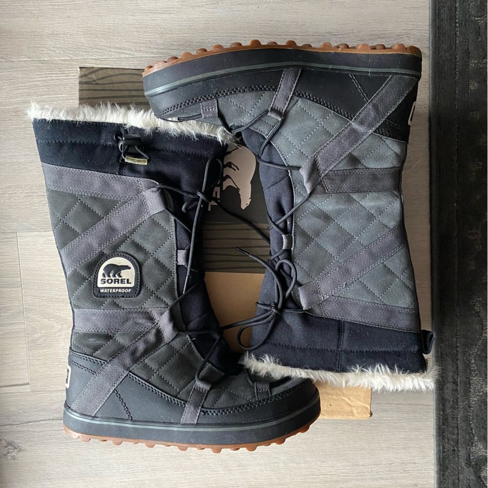 Sorel GLACY Explorer Waterproof  Boots (8)